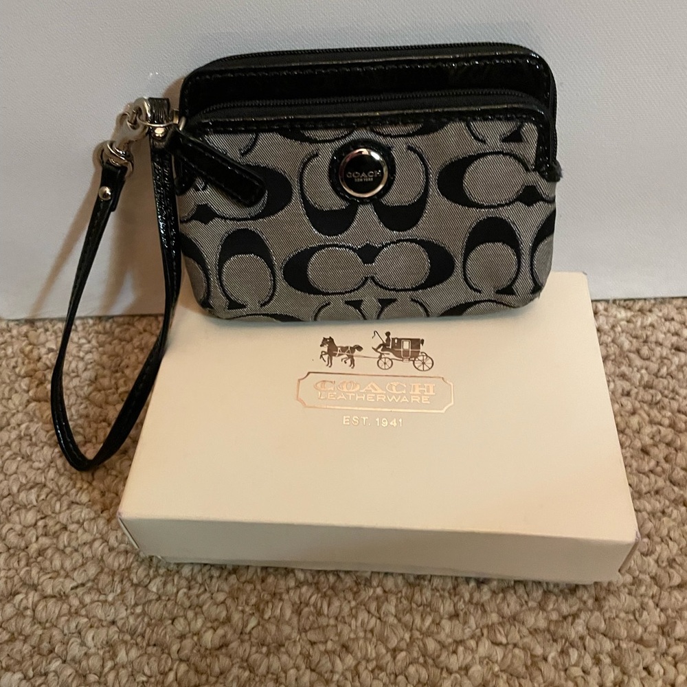 COACH black change Purse